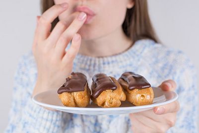 Máte nutkavé chutě na sladkosti? Odhalíme příčinu a poradíme jak na ně