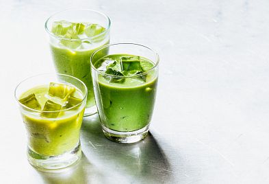 Matcha nápoje: Rozmanitost zeleného prášku