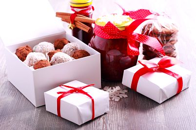 Vánoční radosti z kuchyně: Tipy na kreativní dárky, kterými potěšíte své blízké