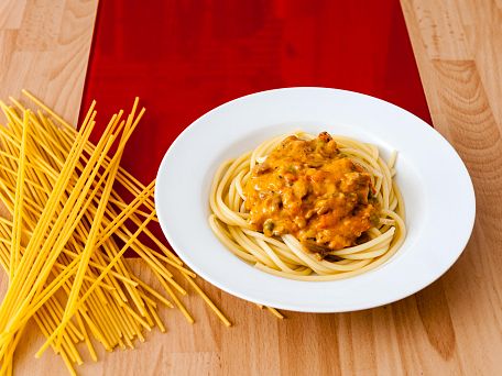 Zeleninové špagety s hlívou a bešamelem
