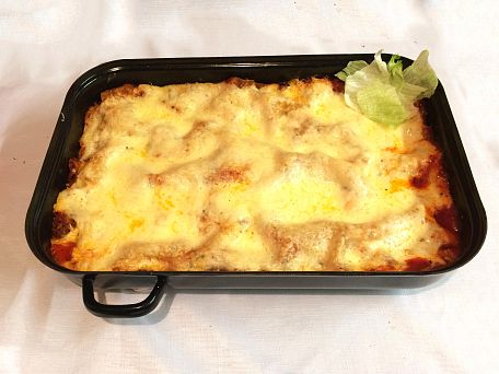 Lasagne s mletým masem a loupanými rajčaty