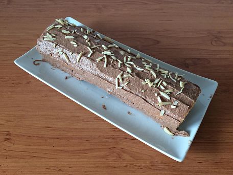 Roláda s vanilko-nutellovým krémem