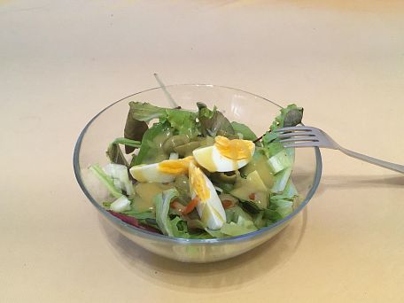 Rychlý salátový mix s vejci