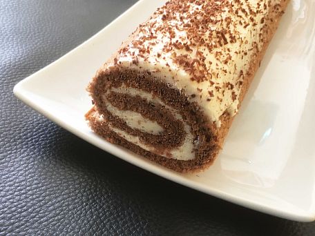 Roláda s citronovým mascarpone krémem