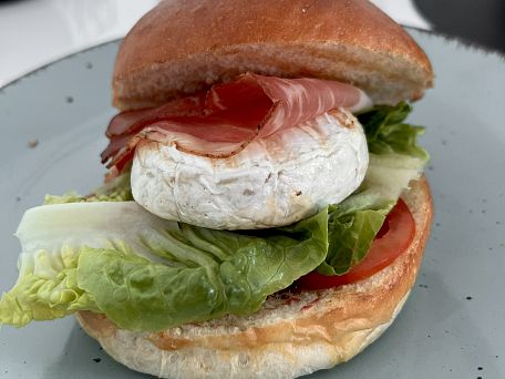 Hermelínový burger