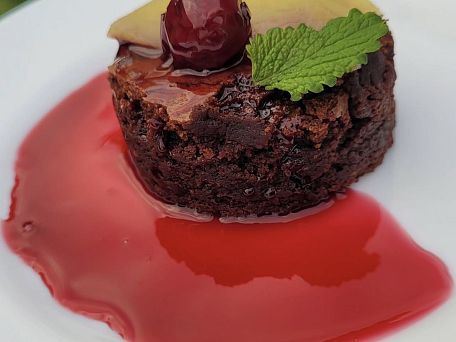 Brownies s višňovým rozvarem
