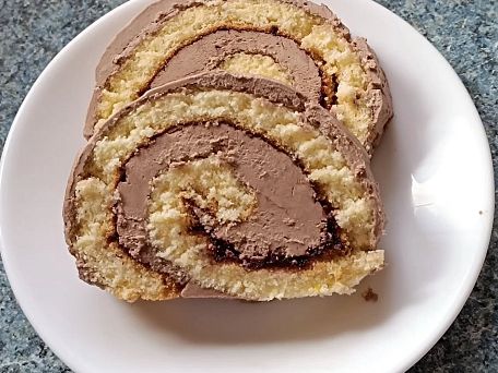 Roláda s čokoládovým mascarpone krémem