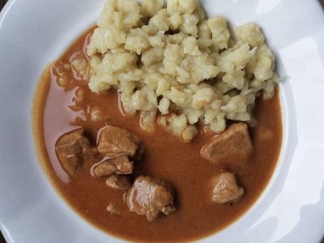 Vepřové na paprice s haluškami